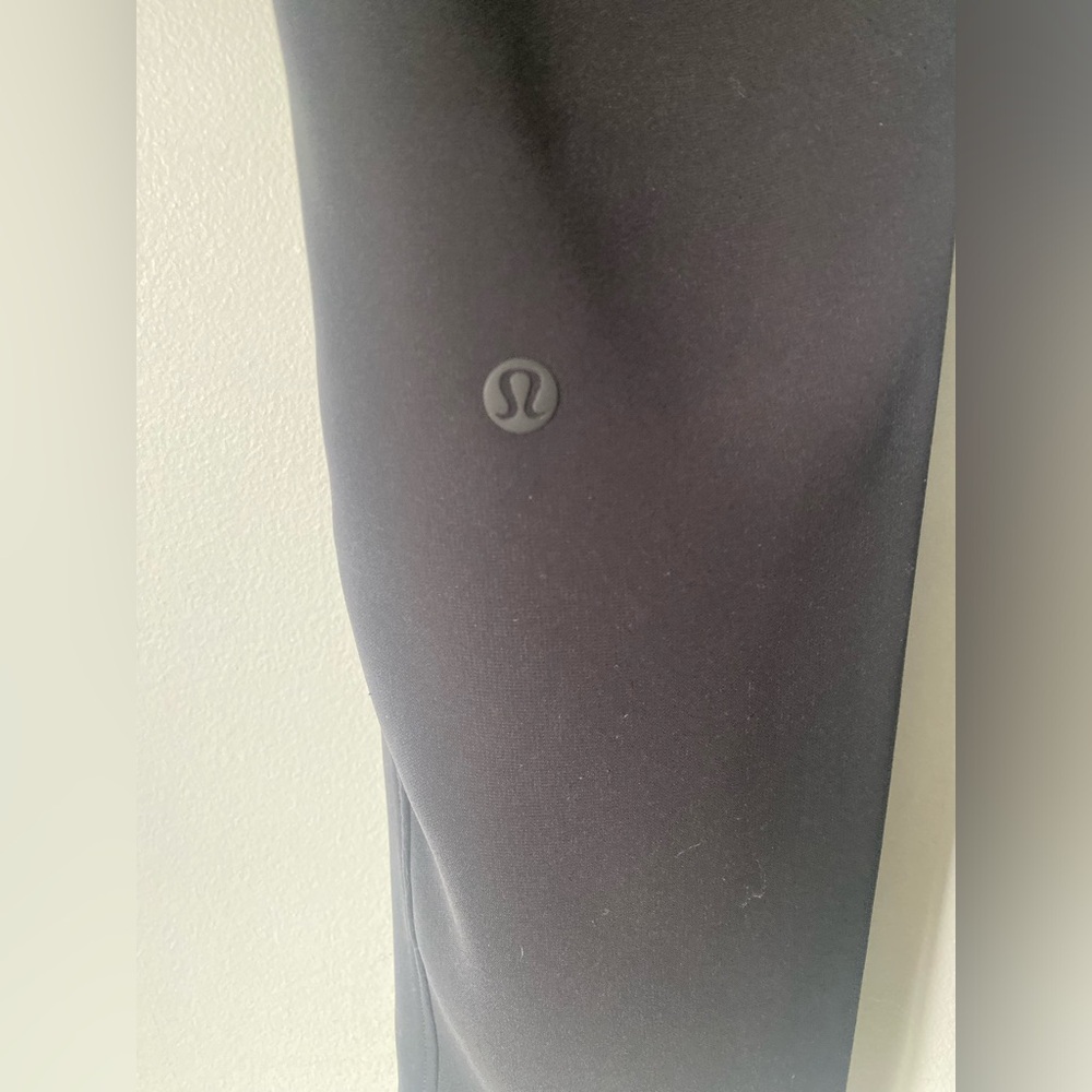 Lululemon On the Fly Pants Black Drawstring Size 2 Pockets Travel Work Neutral - Picture 8 of 10